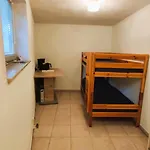Souterrainwohnung In アパート