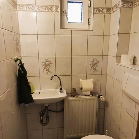 شقة Souterrainwohnung In *
