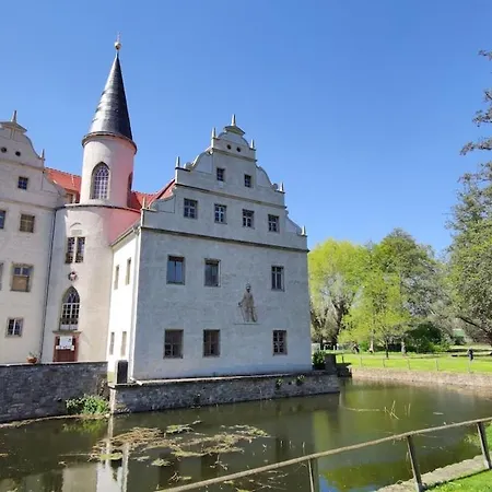 Souterrainwohnung In *