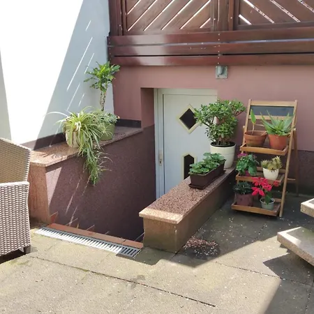Souterrainwohnung In شقة