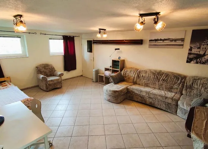 Souterrainwohnung In * Niederau