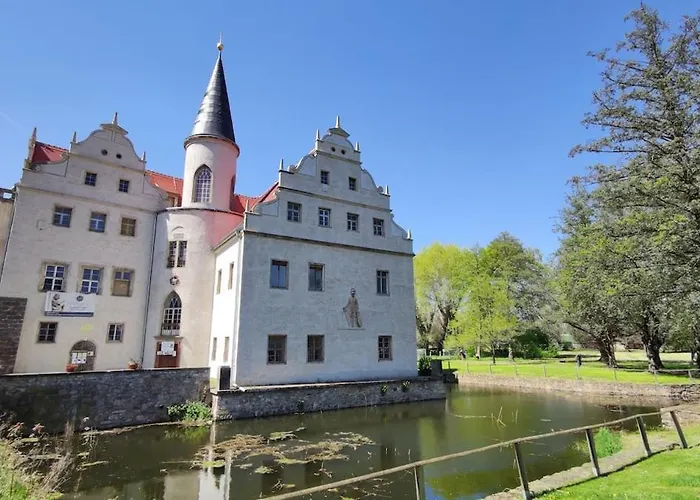 Souterrainwohnung In *